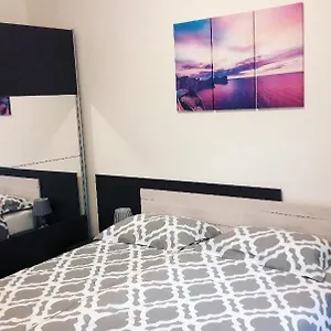 https://apartment-nena-near-the-city-center-with-free-parking.pula-hotels.org